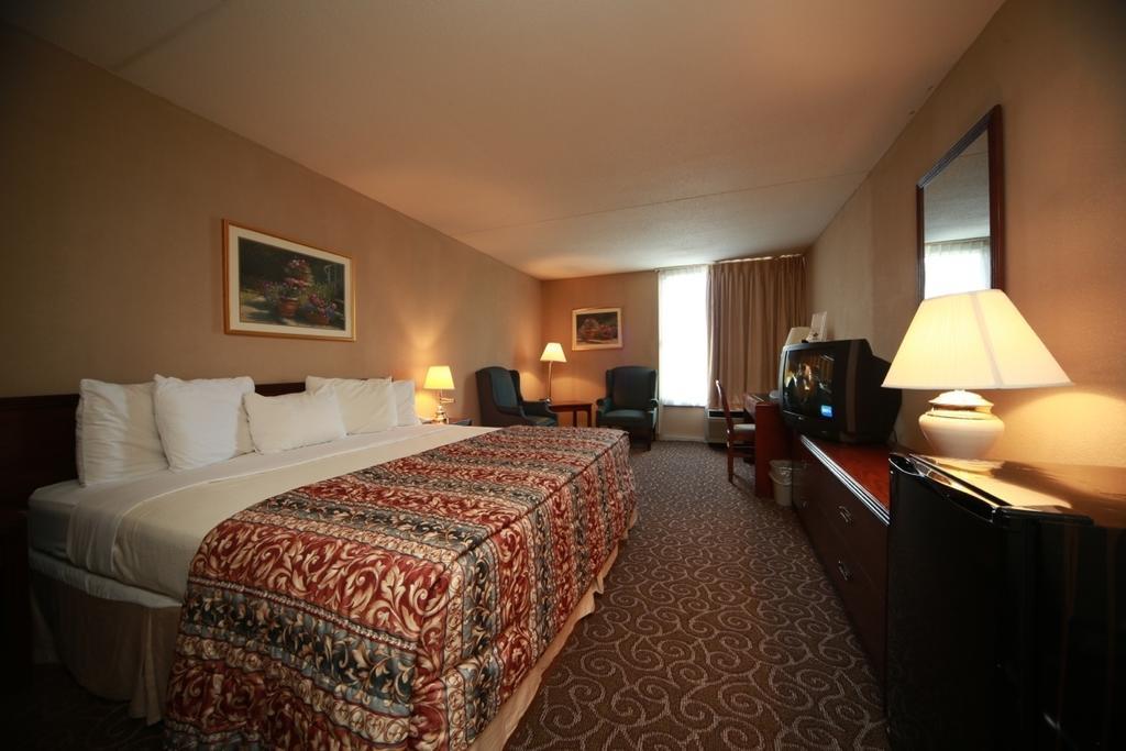Boarders Inn And Suites - Marion Маріон Номер фото
